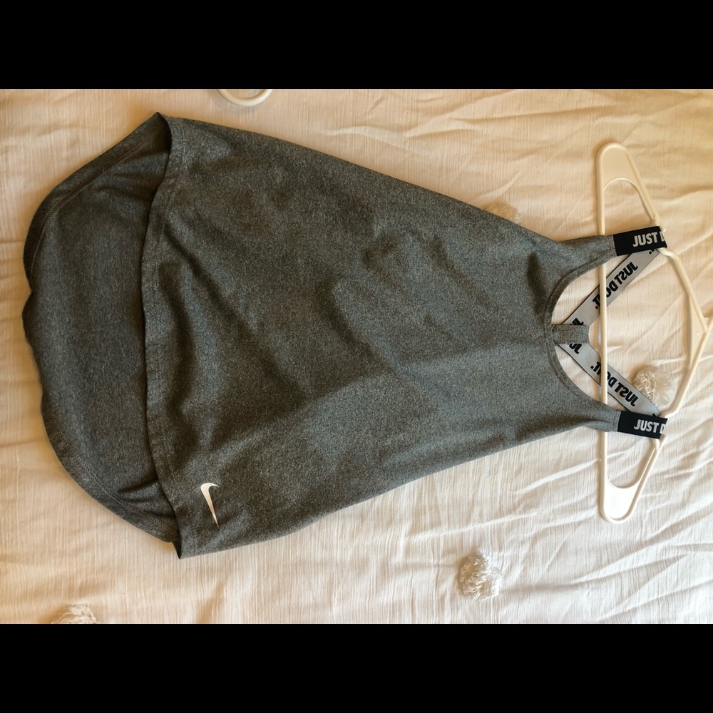 nike dri-fit workout tank top